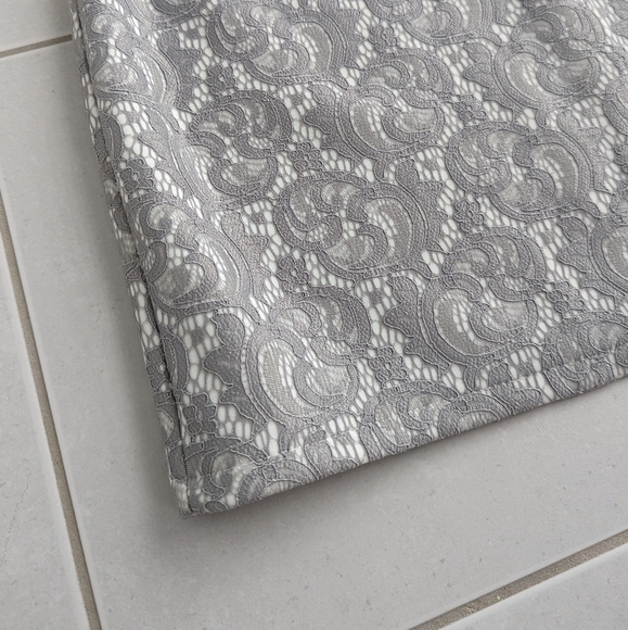 Misguided silver gray lace skirt lined size 10 - Picture 2 of 10